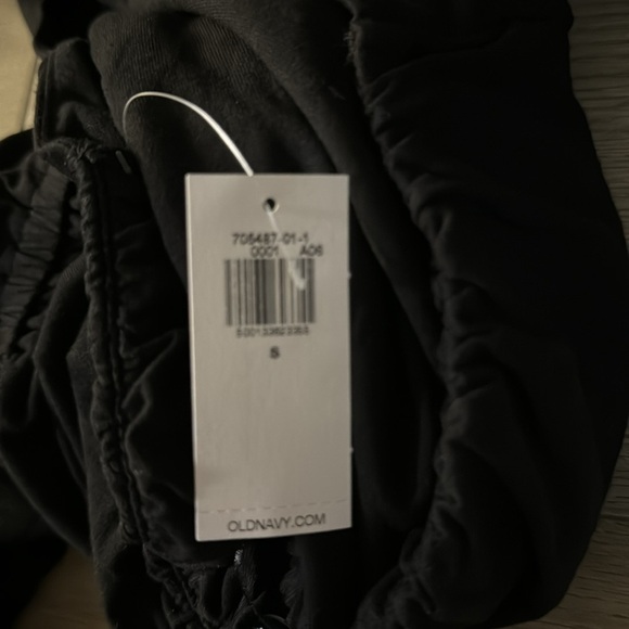 NWT! Old Navy Black Waist-Defined Halter Jumpsuit - Multiple Sizes 💎 - Picture 11 of 13